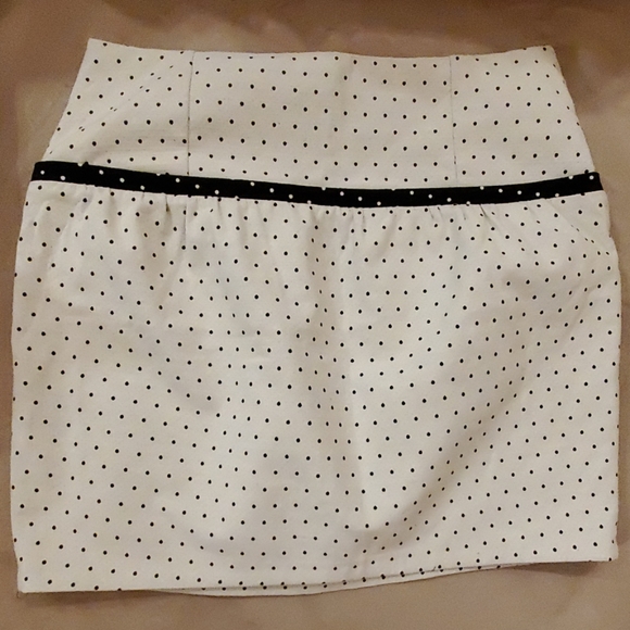 Skirt - Picture 3 of 5